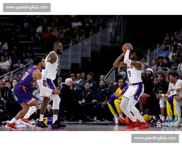 重温经典对决湖人对阵热火总决赛黑白直播珍藏版回放篮球历史瞬间